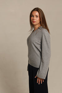 Classic gray cashmere sweater with v-neck and collar