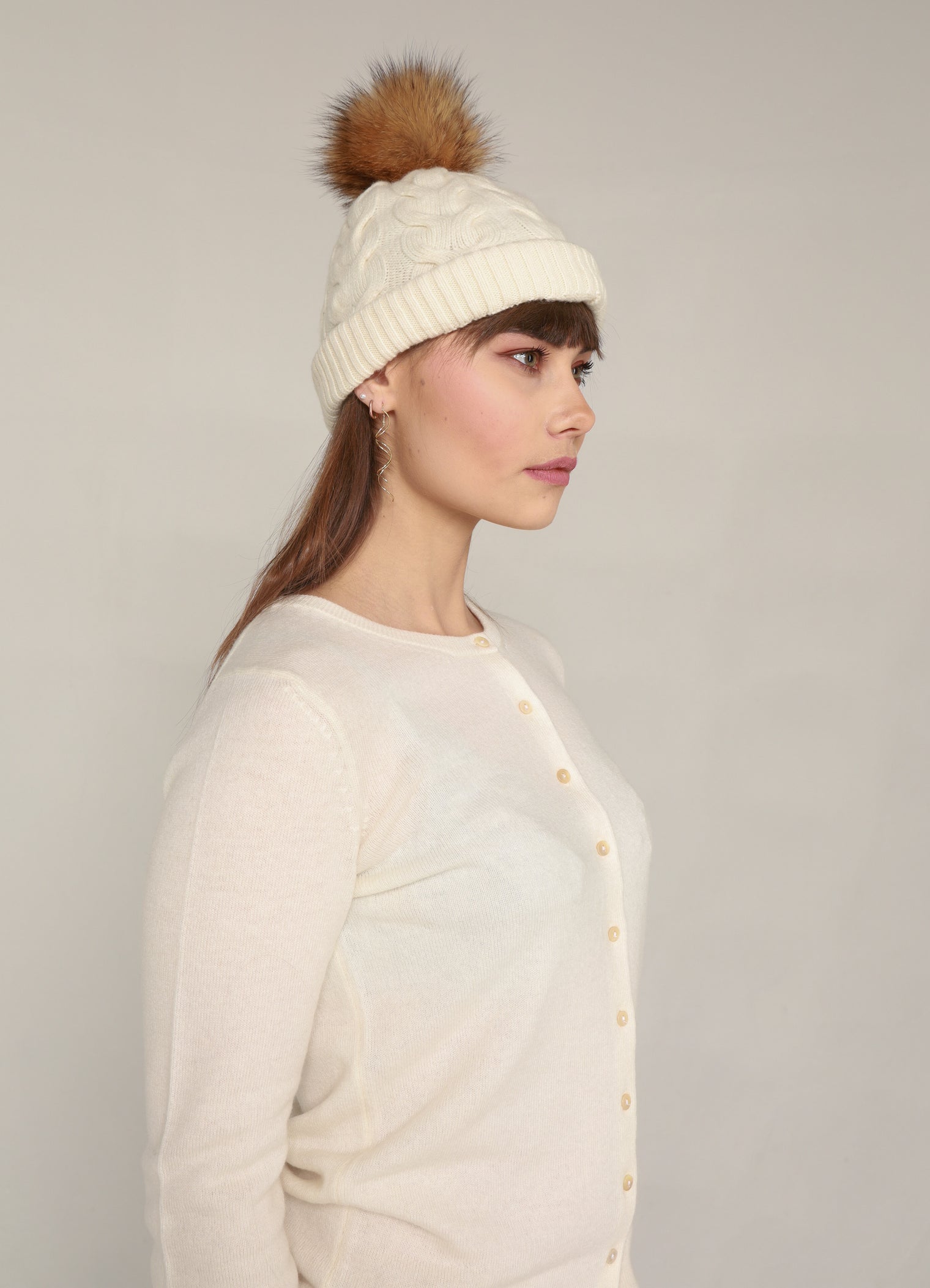White Cashmere Beanie with Pompom