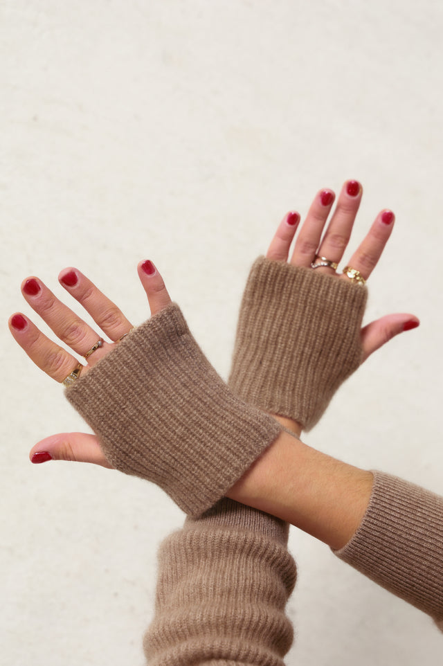 Cashmere mittens organic