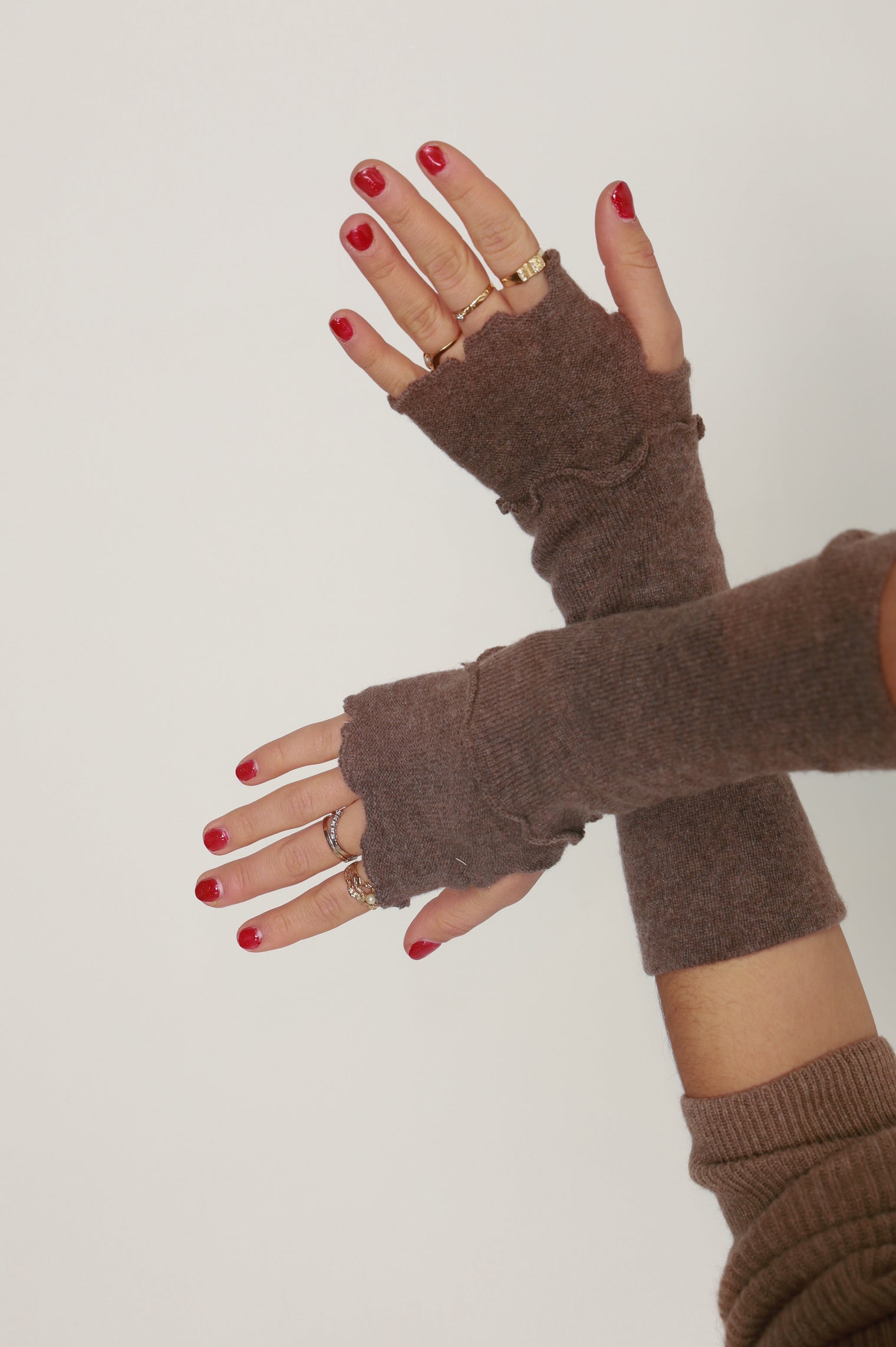 Cashmere Wrist Warmers – Otter